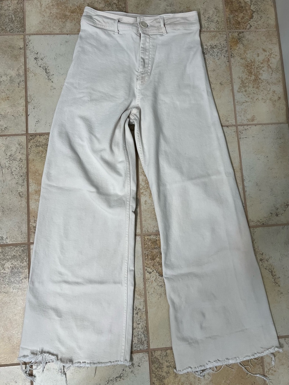 Zara White Wide-Leg Raw-Hem Jeans